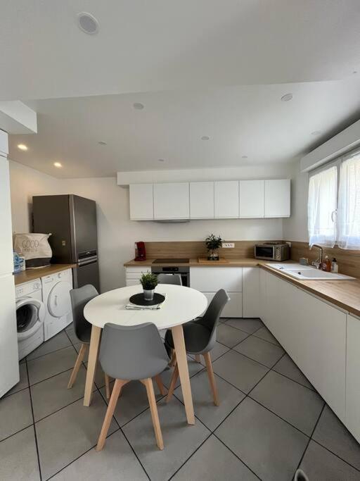 Superbe Appartement Moderne En Rez-De-Chaussee Ozoir-la-Ferrière Exterior foto