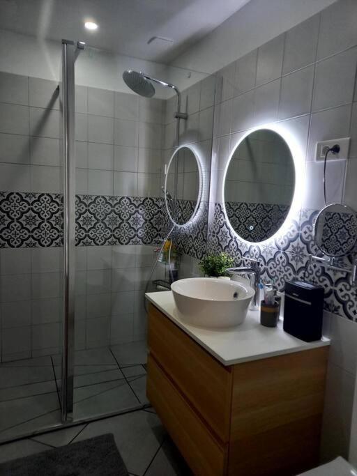 Superbe Appartement Moderne En Rez-De-Chaussee Ozoir-la-Ferrière Exterior foto