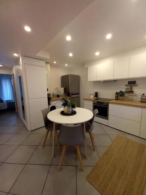 Superbe Appartement Moderne En Rez-De-Chaussee Ozoir-la-Ferrière Exterior foto